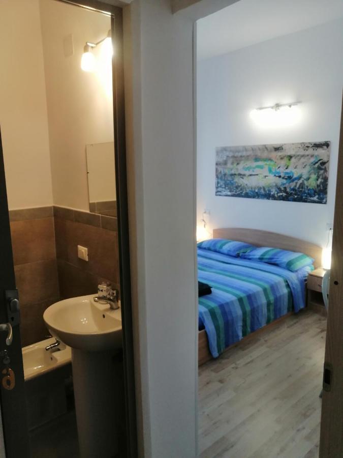 Albergo Blue Fish Albisola Superiore Exterior photo